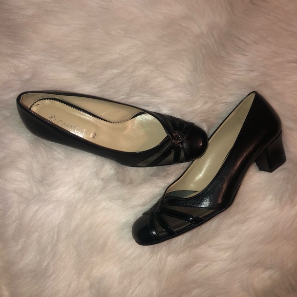 Comfort | Black Mesh Detail Heels Size 9 - Picture 1 of 5